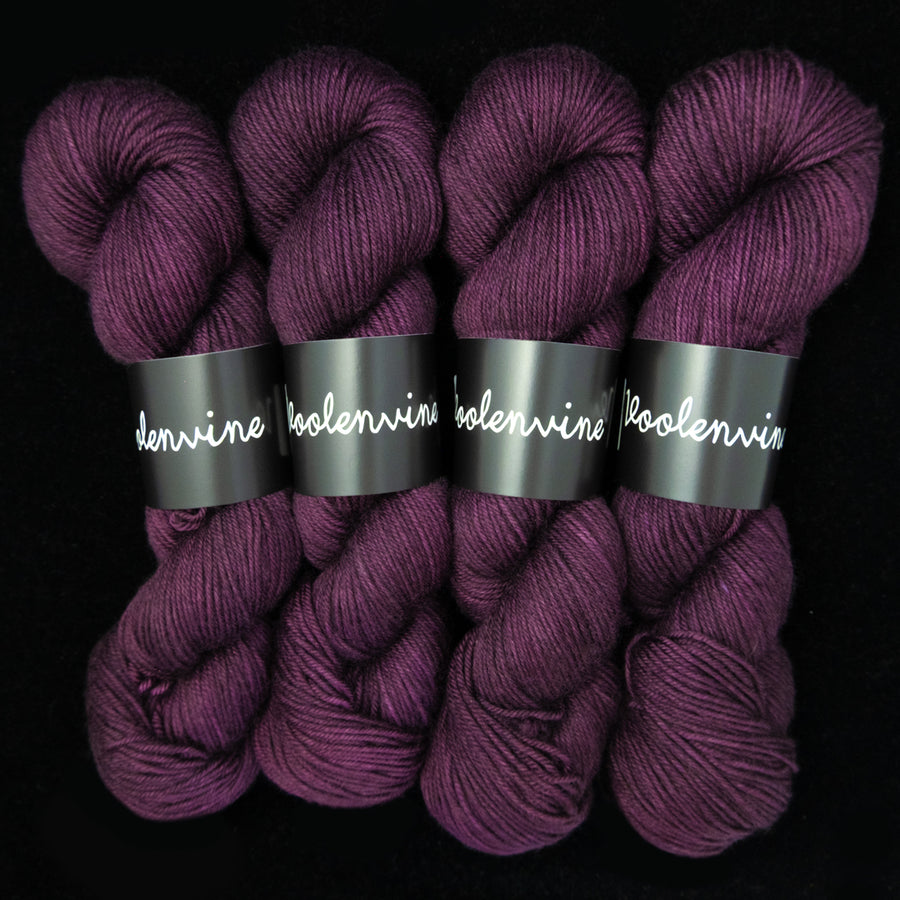 Black Orchid, SMITTEN DK