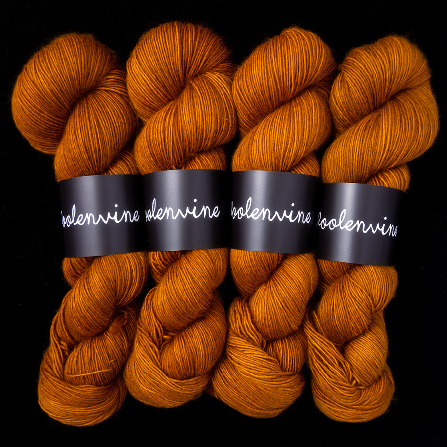 By Candlelight, NOUVEAU
