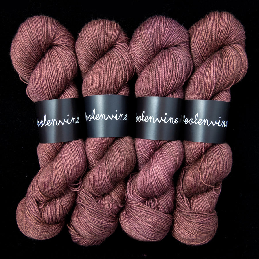 Voolenvine No. 9, FOOTSIE