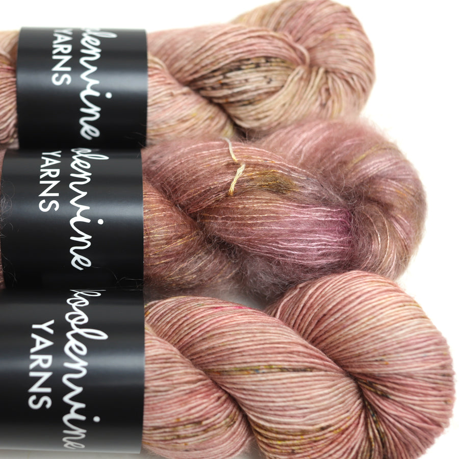 Courtesan, SHAWL KIT
