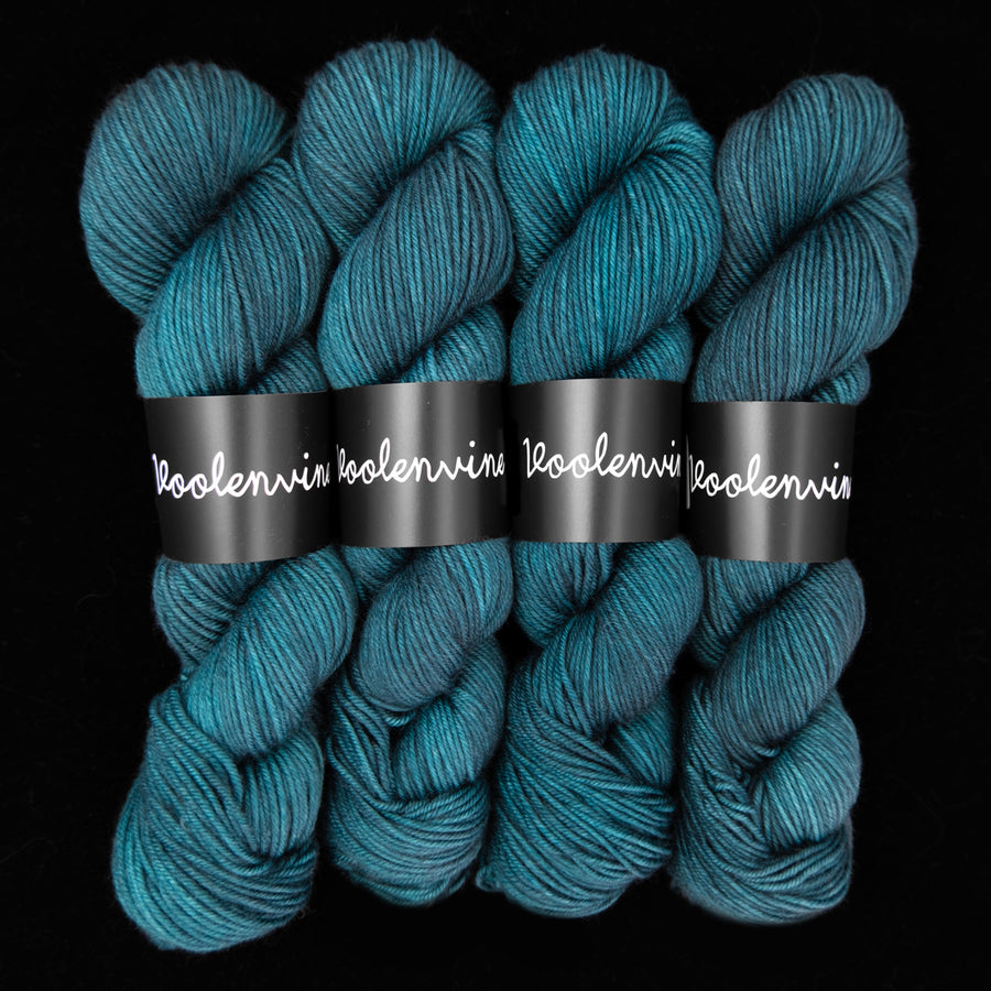 Dead Calm, SMITTEN DK
