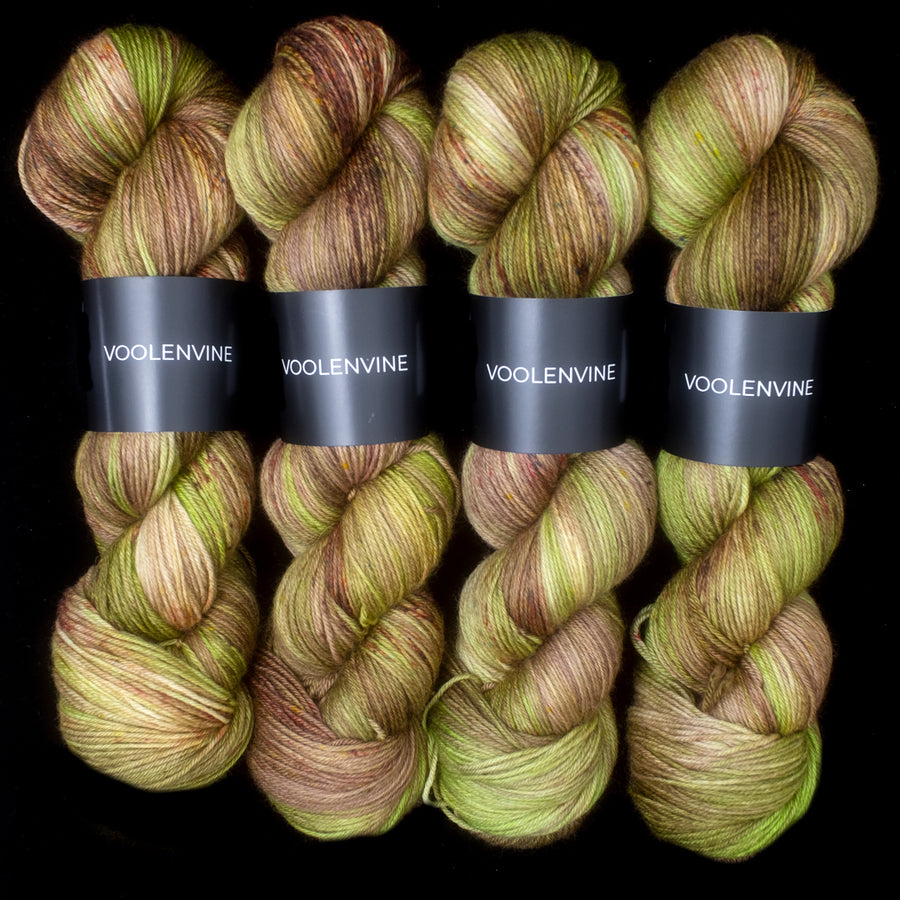 Grinchy Witch (Strange Brew), WOLKE