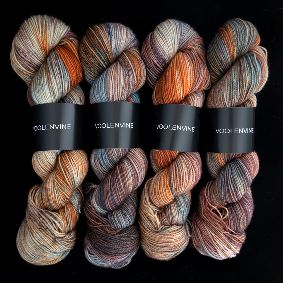 Outlander, (IRREGULAR BATCH) FOOTSIE